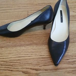 Black Bandolino kitten heels